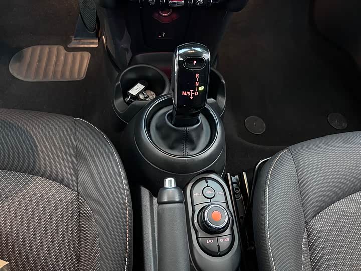 MINI Hatch — фото 16