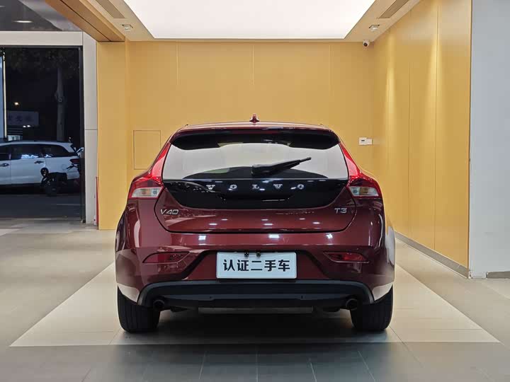 Volvo V40 2018 T 3 — фото 26