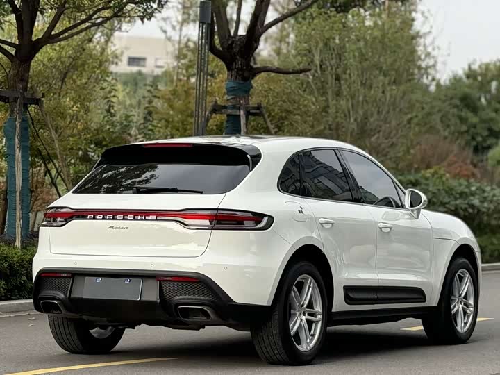 Porsche Macan 2022 Macan 2.0 T — фото 10