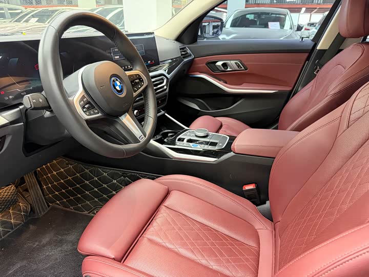 BMW i 3 2024 e Drive 35 L — фото 4