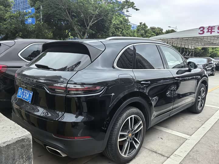 Porsche Cayenne 2018 Cayenne 3.0 T — фото 18