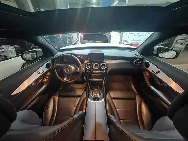 Mercedes-Benz GLC 200 L 4MATIC — фото 18