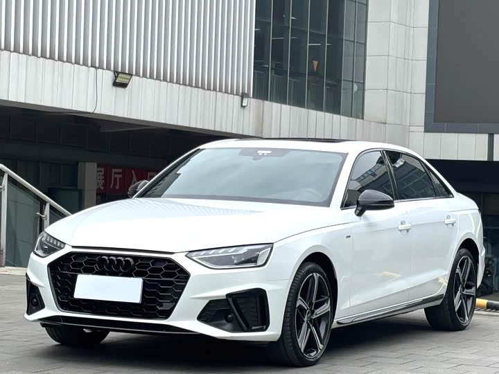 Audi A4L 2024 40 TFSI — фото 1