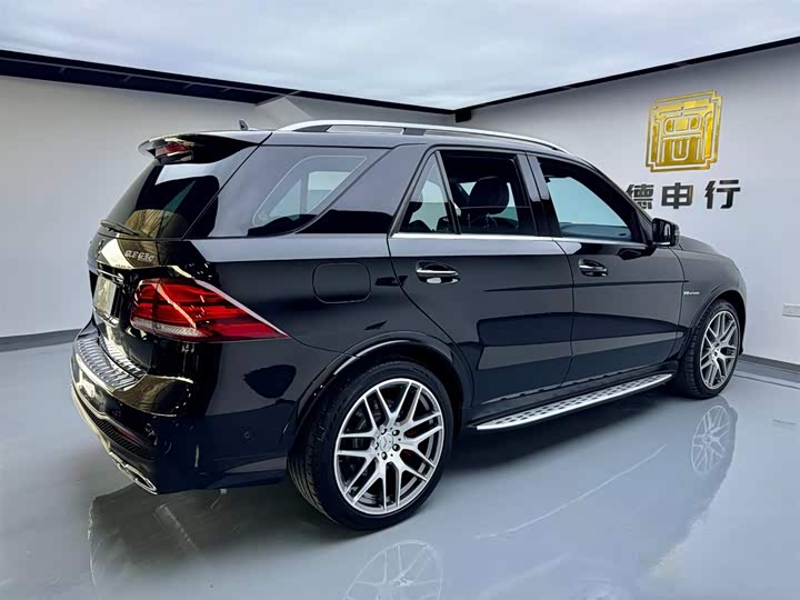 Mercedes-Benz GLE 2015 AMG GLE 63 S 4 MATIC — фото 6