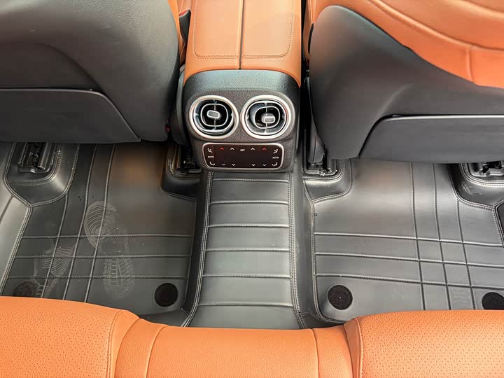 Mercedes-Benz GLC 2024 GLC 260 L 4 MATIC Luxury 5 — фото 12