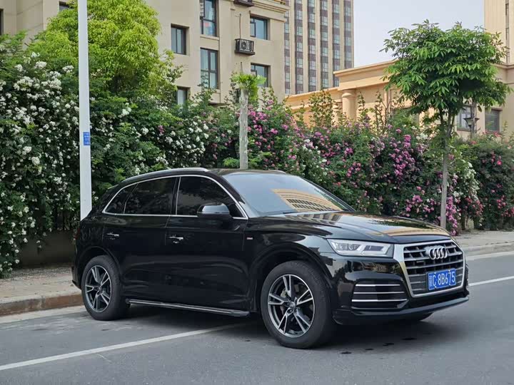 Audi Q5L 2020 40 TFSI — фото 3