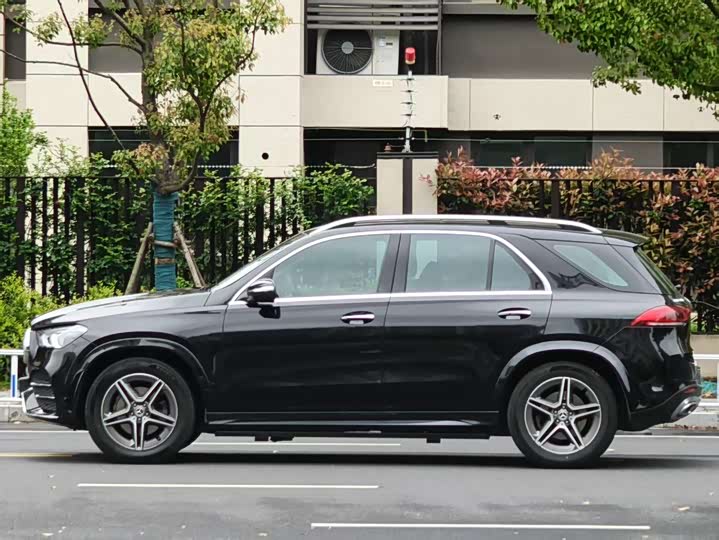 Mercedes-Benz GLE — фото 17