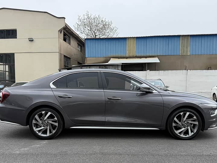 Hyundai Mistra — фото 13