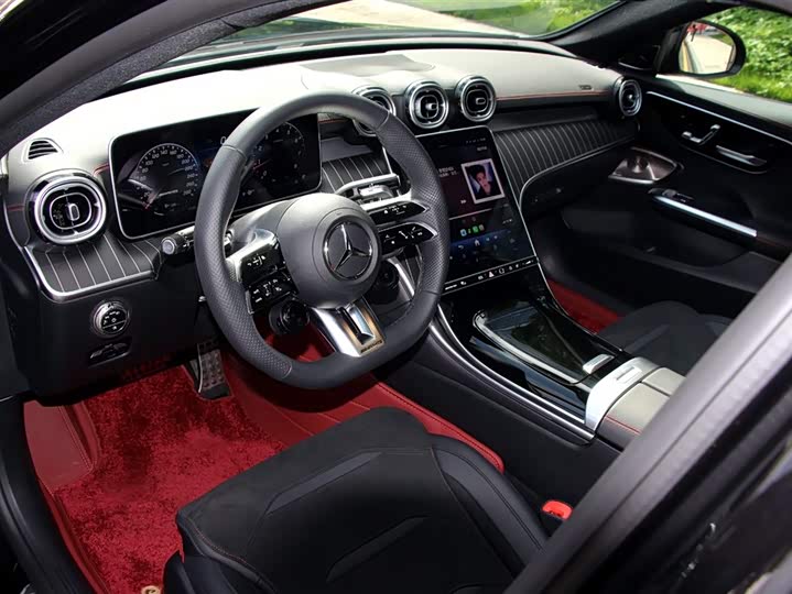 Mercedes-Benz C-Class 2025 AMG C 43 4 MATIC — фото 7
