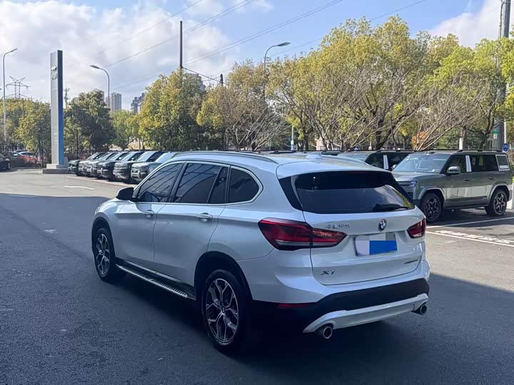 BMW X1 2021 s Drive 25 Li Leading — фото 15