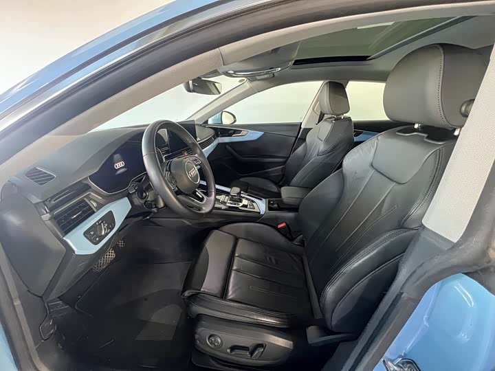 Audi A5 2023 Sportback 40 TFSI — фото 6