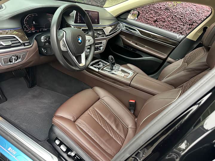 BMW 7-Series 2019 730 Li — фото 4