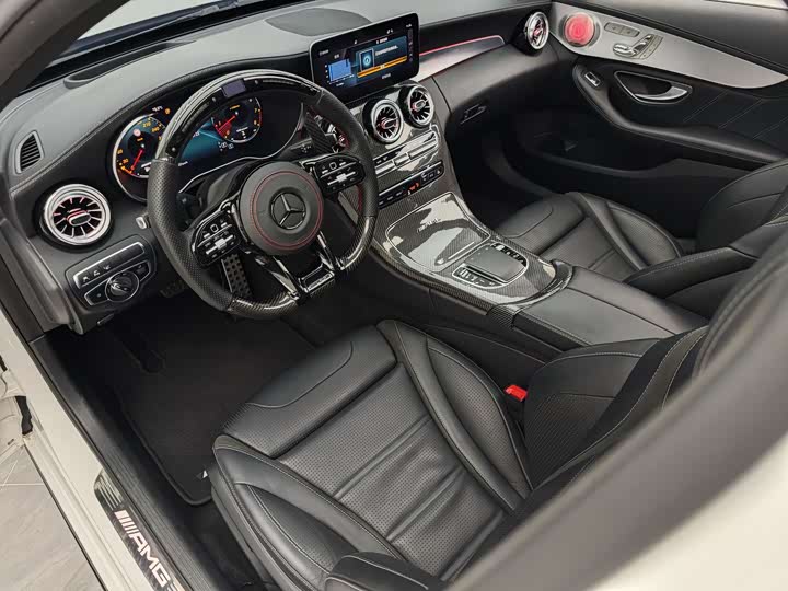 Mercedes-Benz C-Class 2019 AMG C 63 — фото 6