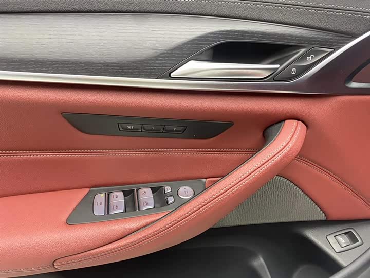 BMW 5-Series 2023 530 Li Leading M — фото 25