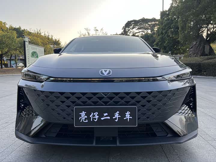 Changan UNI-V 2024 1.5 T Premium — фото 7