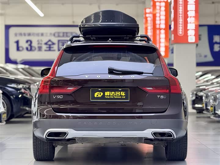 Volvo V90 2017 Cross Country T 5 AWD — фото 4