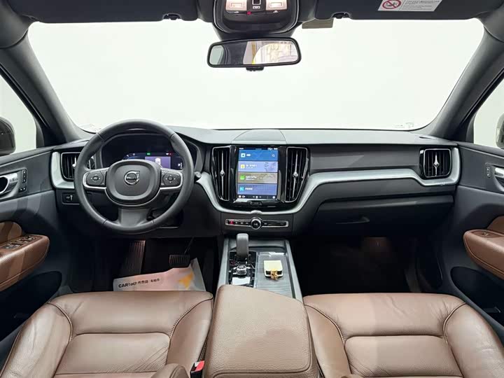 Volvo XC60 2022 B 5 4 WD — фото 24