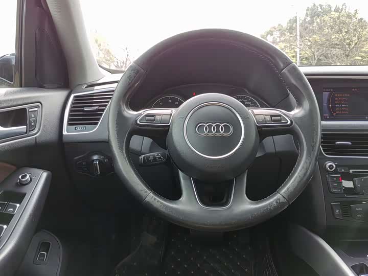 Audi Q5 2017 Plus 40 TFSI — фото 23