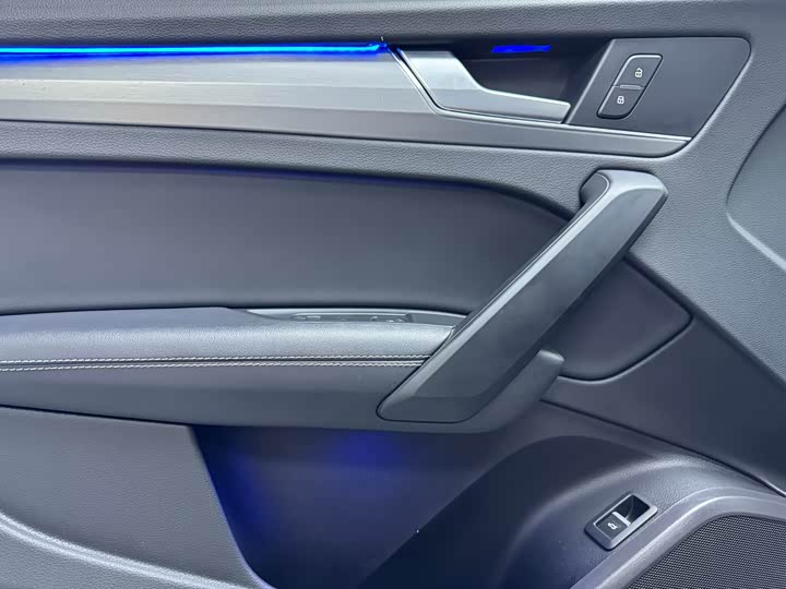 Audi Q5L 40T стиль-динамик — фото 5