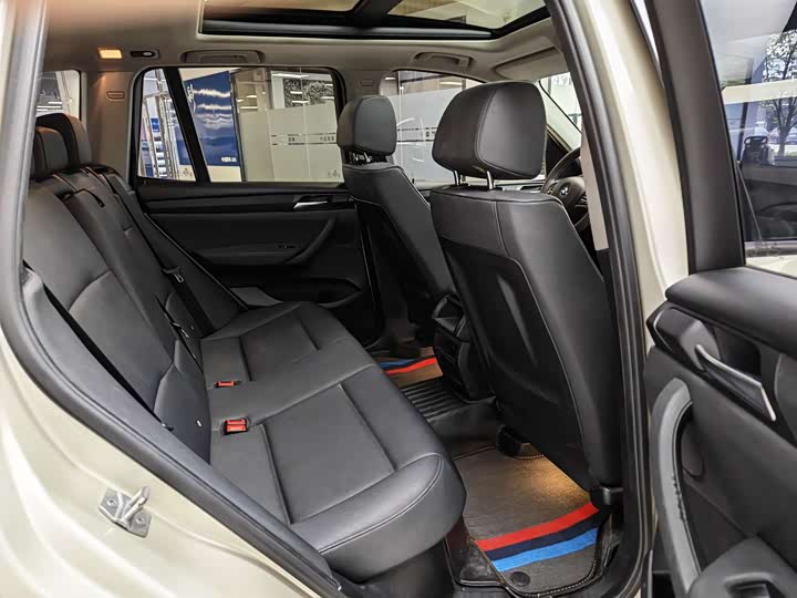 BMW X3 2016 s Drive 20i — фото 17
