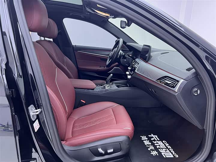 BMW 5-Series 2022 530 Li Leading M — фото 18