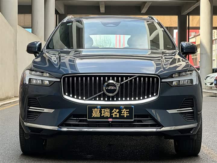 Volvo XC60 2025 B 5 4 WD — фото 2