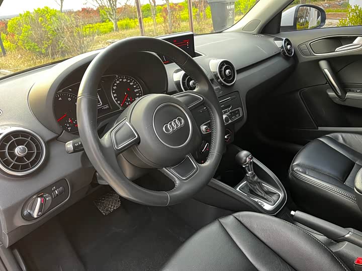 Audi A1 2016 30 TFSI Sportback Design — фото 10