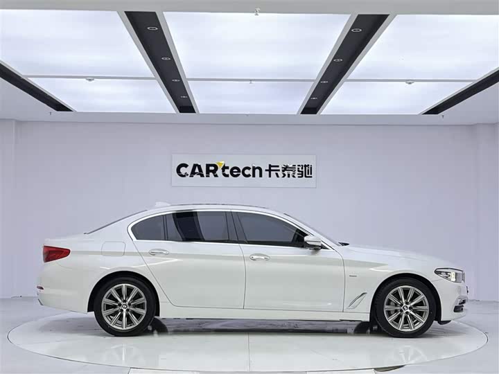 BMW 5-Series 2018 530 Li Leading — фото 4