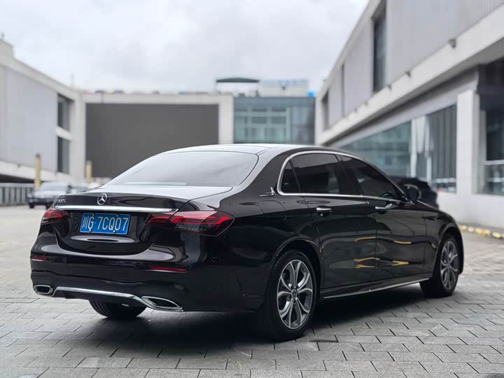 Mercedes-Benz E-Class 2022 E 300 L — фото 9