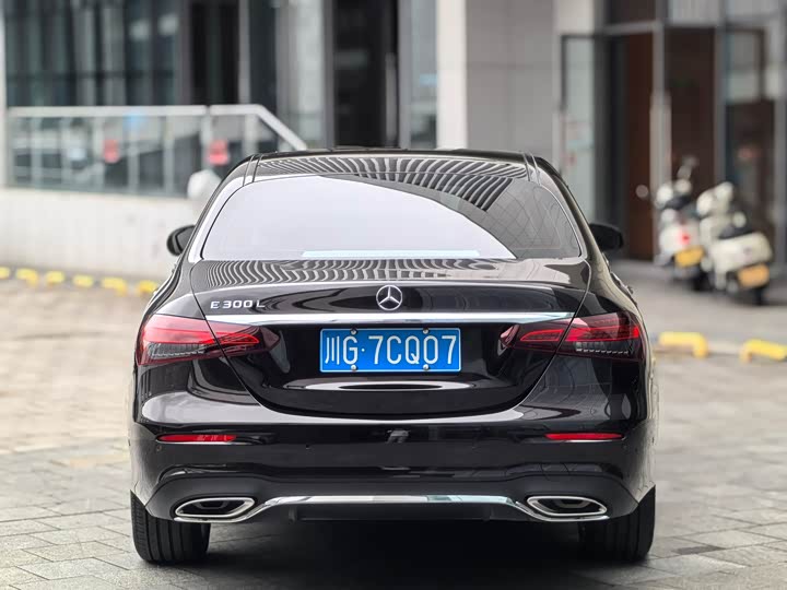 Mercedes-Benz E-Class 2022 E 300 L — фото 8