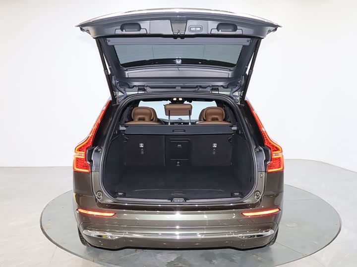 Volvo XC60 2022 B 5 4 WD — фото 16