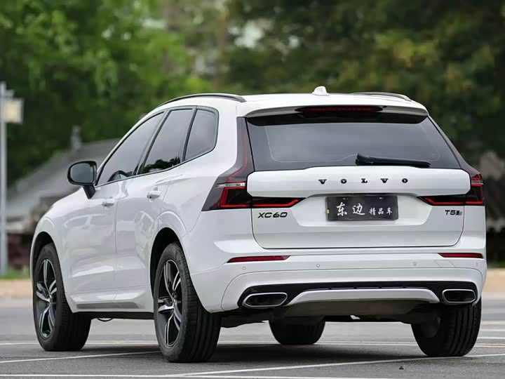Volvo XC60 2021 T 5 4 WD — фото 8