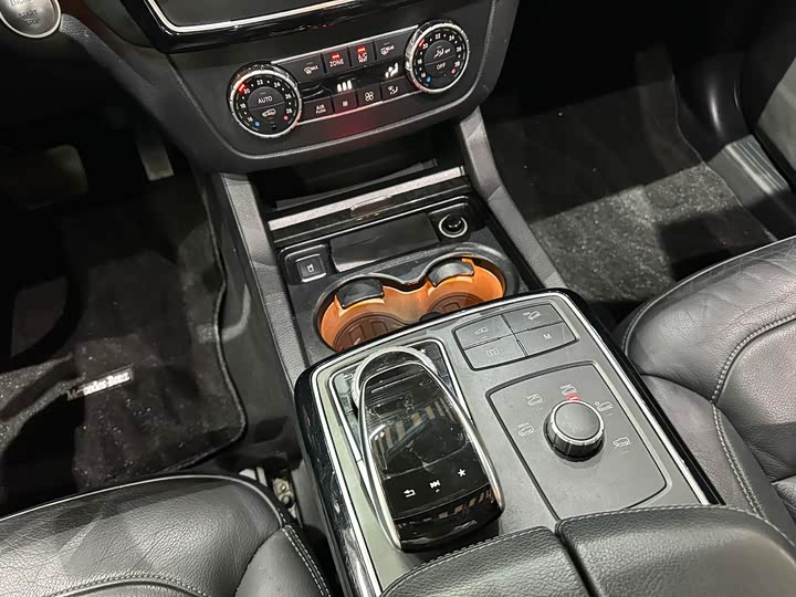 Mercedes-Benz GLS 2018 GLS 450 — фото 22