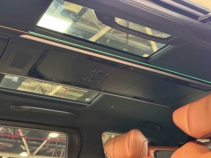 Toyota Alphard — фото 15