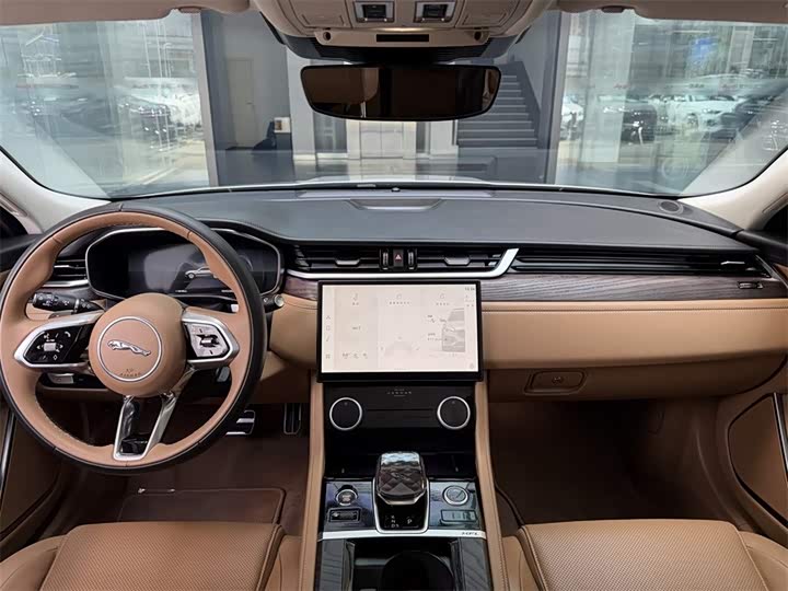 Jaguar XFL 2025 2.0 T P 250 2 WD — фото 6