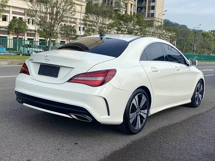 Mercedes-Benz CLA 2017 CLA 200 — фото 4