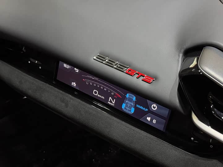Ferrari 296 2022 3.0 T V 6 GTS — фото 24