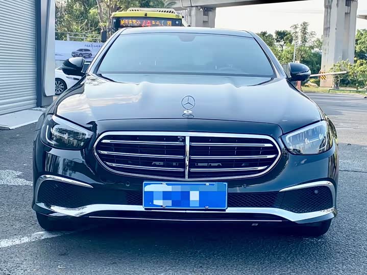 Mercedes-Benz E-Class 2023 E 300 L Luxury — фото 2