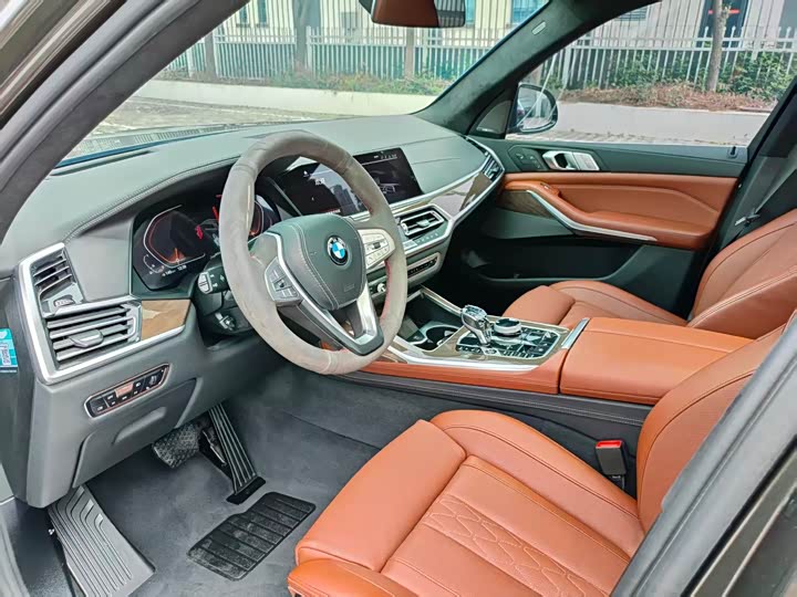 BMW X7 2020 x Drive 40i — фото 8