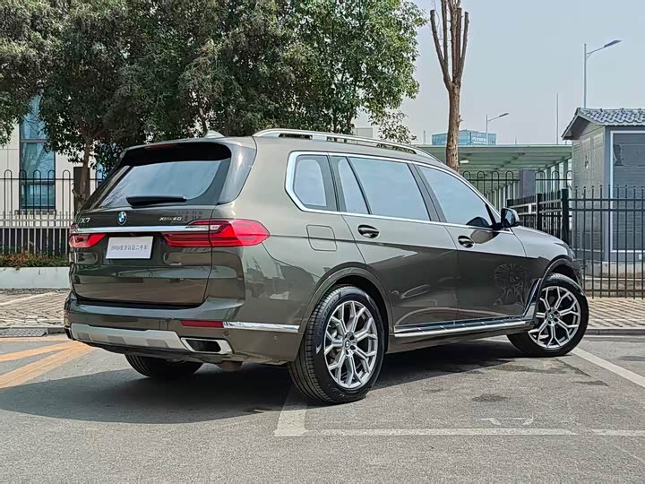 BMW X7 2020 x Drive 40i — фото 28