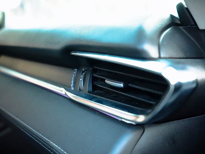 Mazda Atenza — фото 23