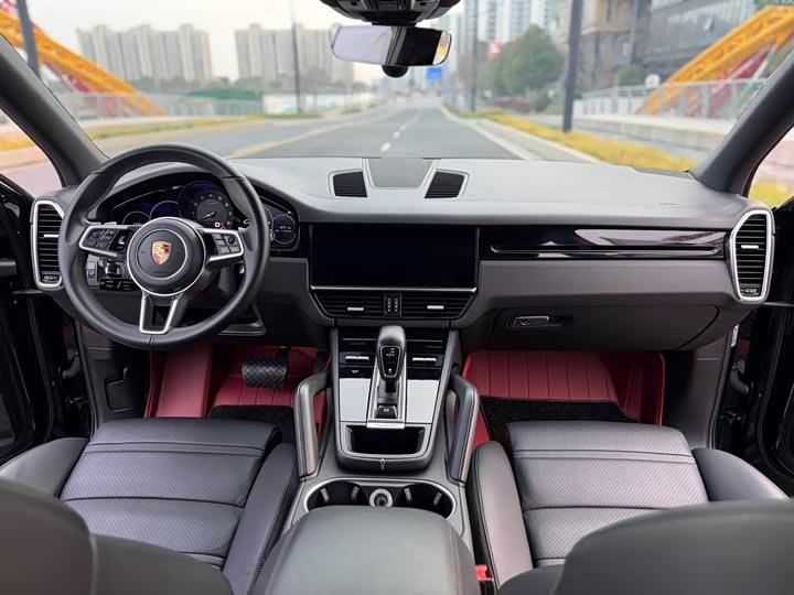 Porsche Cayenne 2018 Cayenne 3.0 T — фото 4
