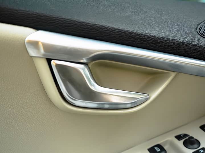 Volvo V40 2015 1.6 T — фото 20
