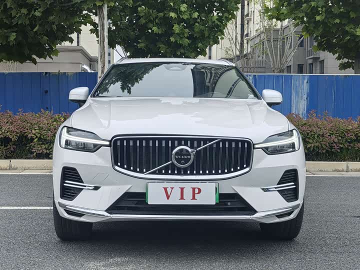 Volvo XC60 Hybrid 2024 T 8 PHEV 4 WD — фото 2