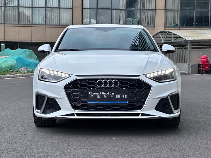 Audi A4L 2020 40 TFSI — фото 2