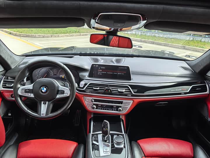BMW 7-Series 2018 740 Li x Drive M — фото 4