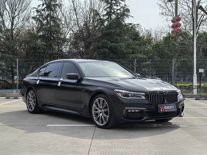 BMW 7-Series 2018 740 Li x Drive M — фото 3