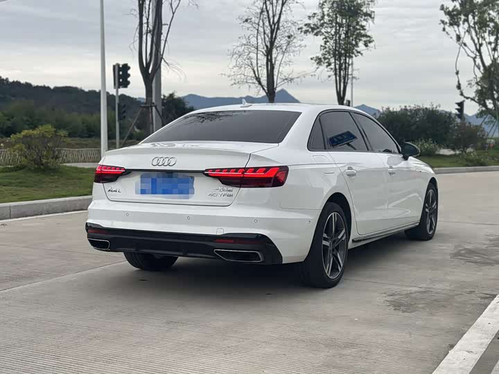 Audi A4L 40 TFSI стиль-динамик — фото 5