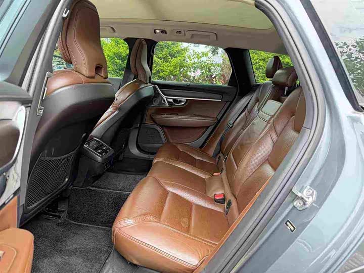 Volvo V 90 2019 Cross Country T 5 AWD V — фото 4