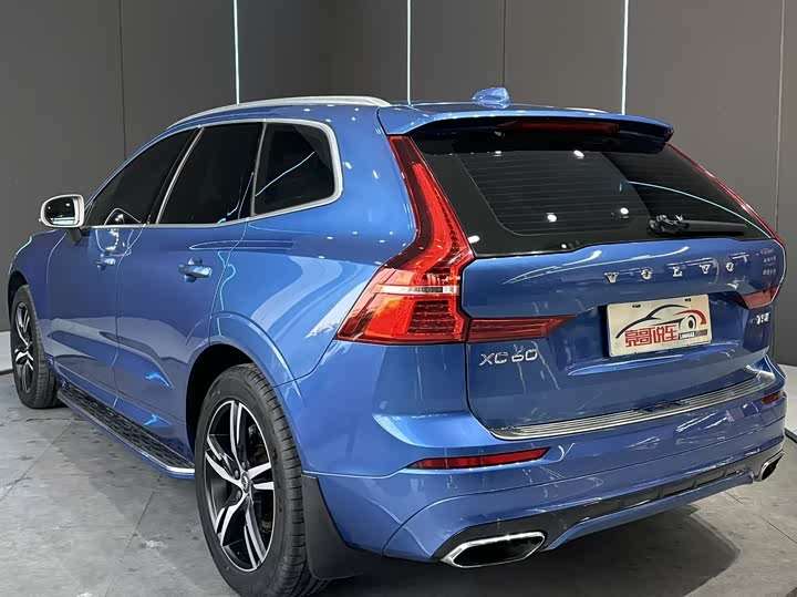 Volvo XC60 2019 T 5 4 WD V — фото 8